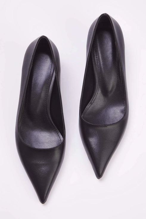 حذاء كعب قصير كلاسيكي